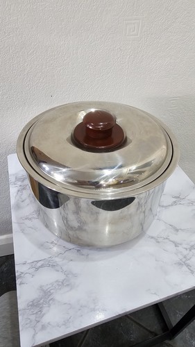 Stainless steel hot pot - pot, with